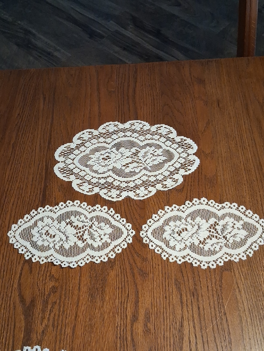 (A)  Vintage Heritage Lace doilies featuring a floral rose pattern, Ecru, 3 Pc.